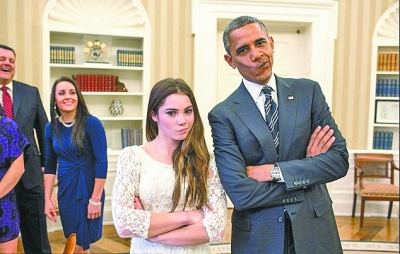 美国体操队造访白宫 奥巴马与不爽姐撅嘴拍照