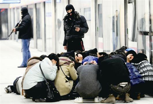 武汉地铁反恐演习图片