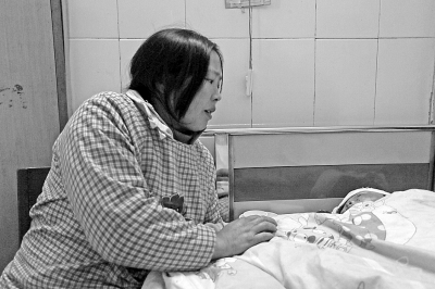 咸宁发生惨烈车祸 本田CRV撞上农用车致5死4