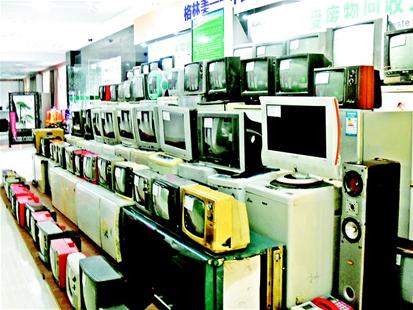 武汉年产10万吨电子垃圾 一吨废手机可提炼40