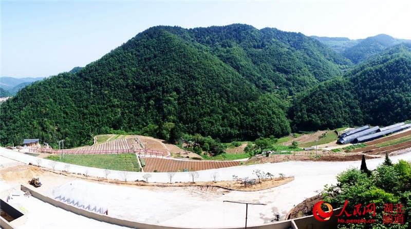 十堰九合谷生态园建设现雏型