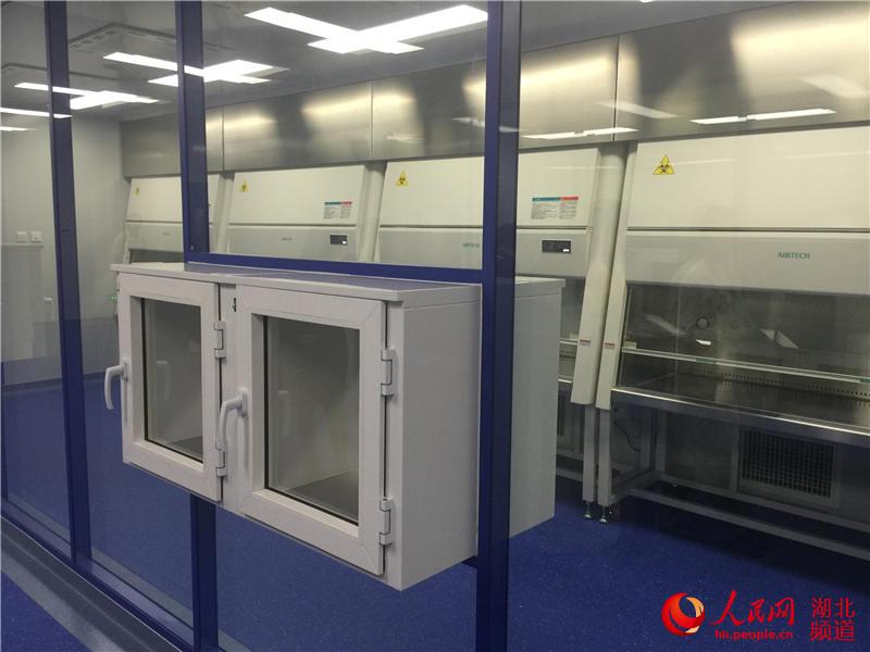 武汉市民走进医院学习药品知识 用药安全引关