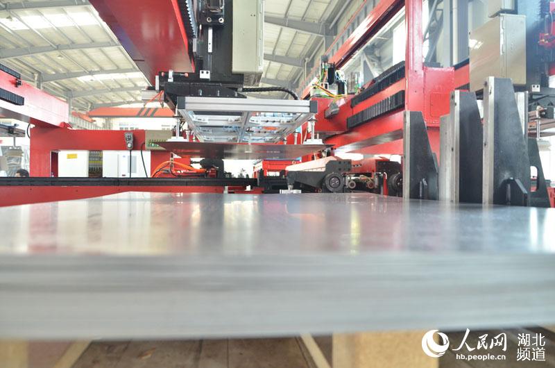 华科汽车激光焊接技术打破海外垄断 协同创新