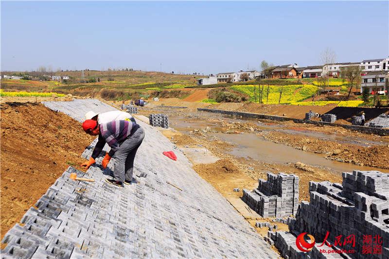 湖北竹山:大兴水利奔小康