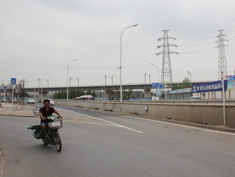 武汉市�~口区天顺园小区附近的路修好了。