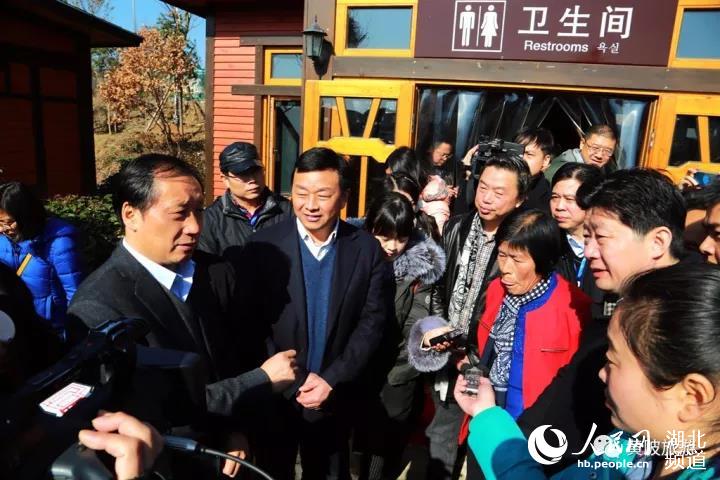 2016年2月国家旅游局局长李金早为黄陂旅游厕所点赞