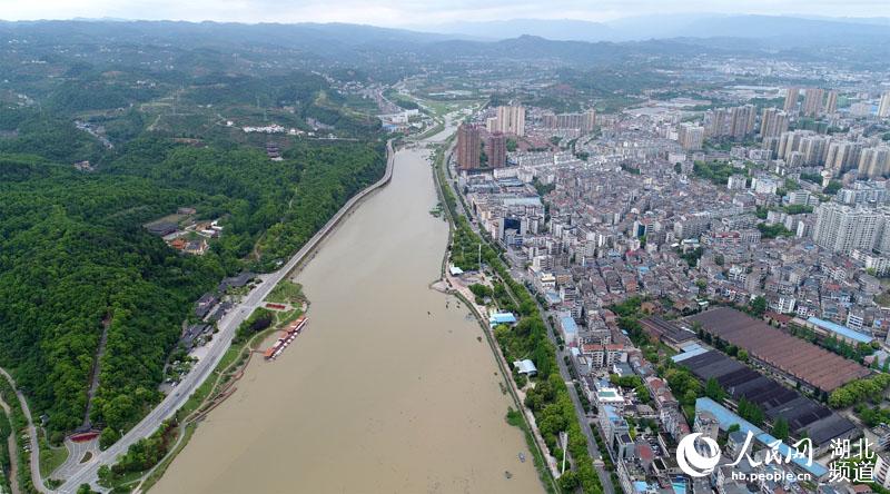 宜昌小溪塔人口_宜昌市夷陵区环保志愿人员谭德清在长江支流黄柏河小溪塔段