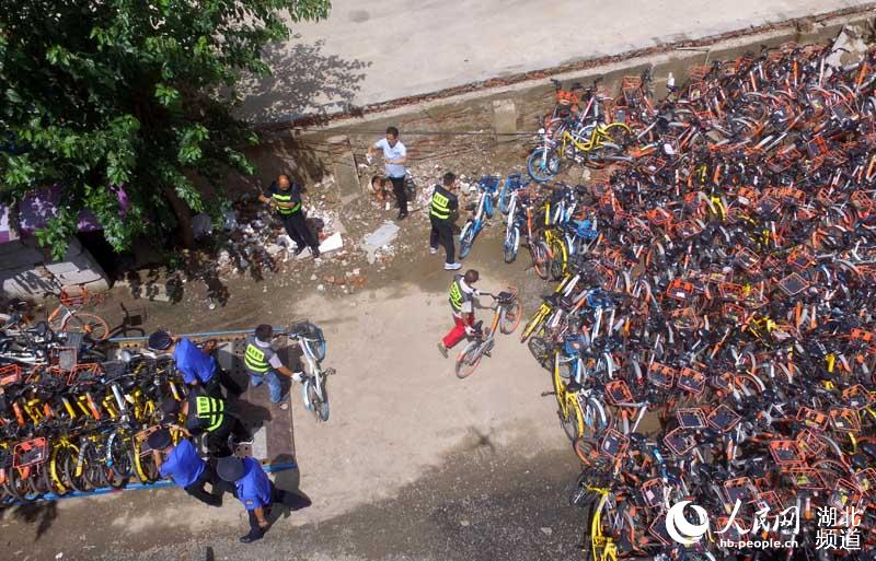 武汉市硚口区两月清理共享单车2.5万辆