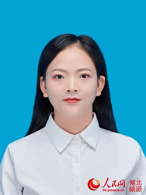 武漢90后女護士剃光及腰長發 為節約穿防護服時間【3】