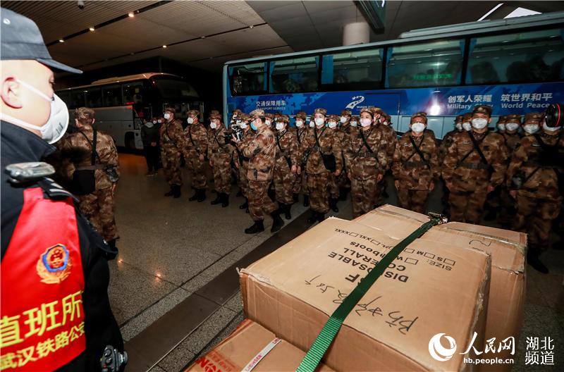 �����������ɽҽԺĳ��ҽԺҽ�ƶӵ����人��3��