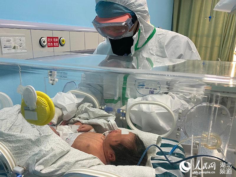 武漢出生30小時新生兒確診感染新型冠狀病毒