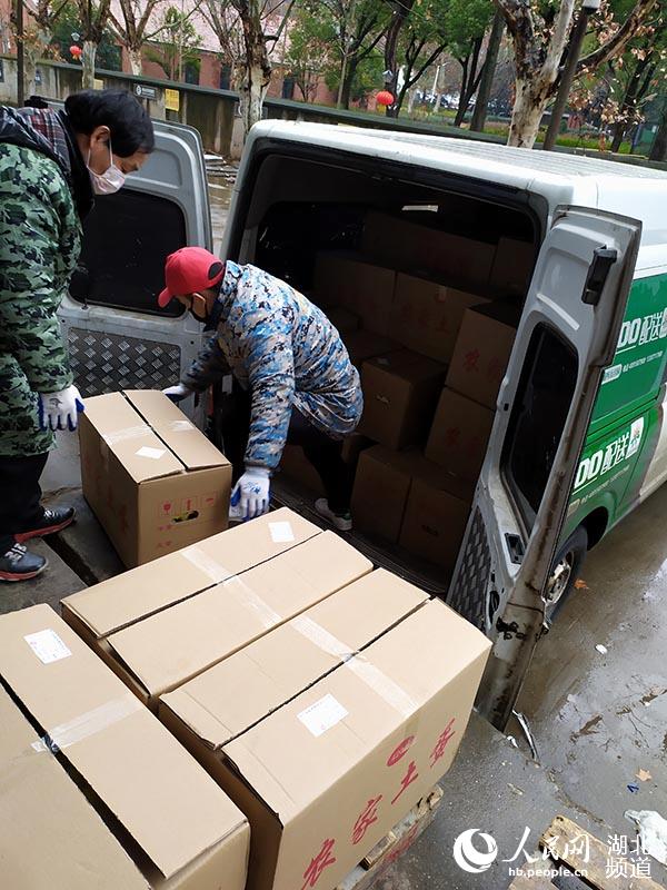 15個日夜堅守 他們將百噸鮮蛋源源不斷擺上超市貨架【2】