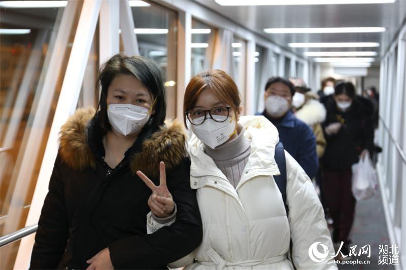 接力馳援！遼寧1000人醫療隊趕赴雷神山醫院【5】