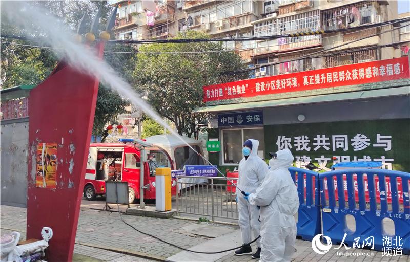 �人�н����������������������������һ�ߡ�2��