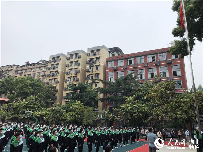 武漢市育才高級中學高三開學復課現場。（金雨蒙 攝）