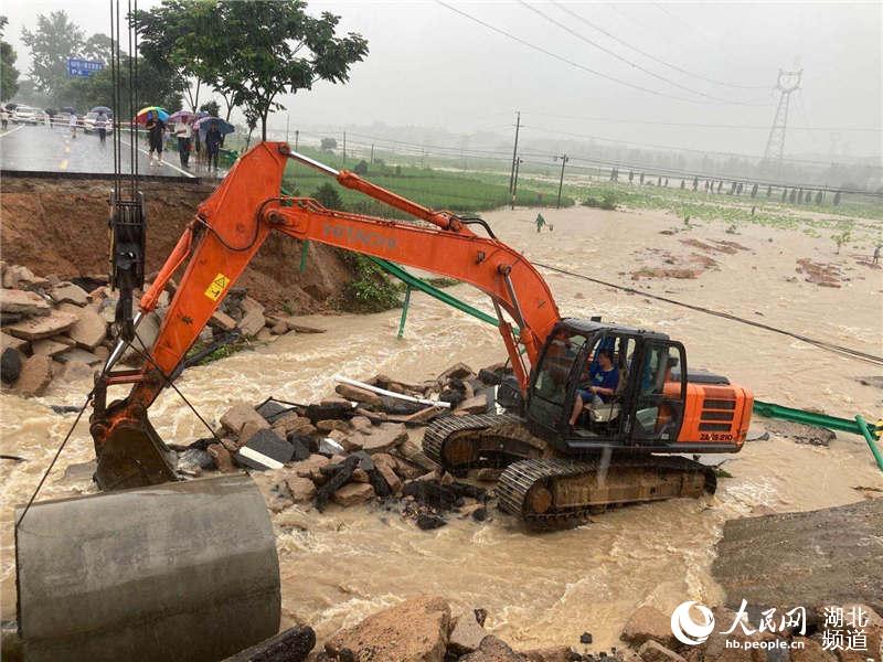�������ɽ�鱩����·������� �����������ա�5��