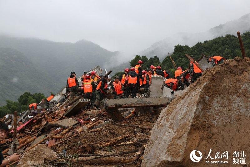 救援現場。（湖北省消防救援總隊供圖）