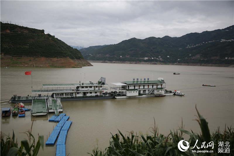 7月13日，秭歸海事人員在長江西陵峽上游童庄河流域進行巡航執法檢查。
