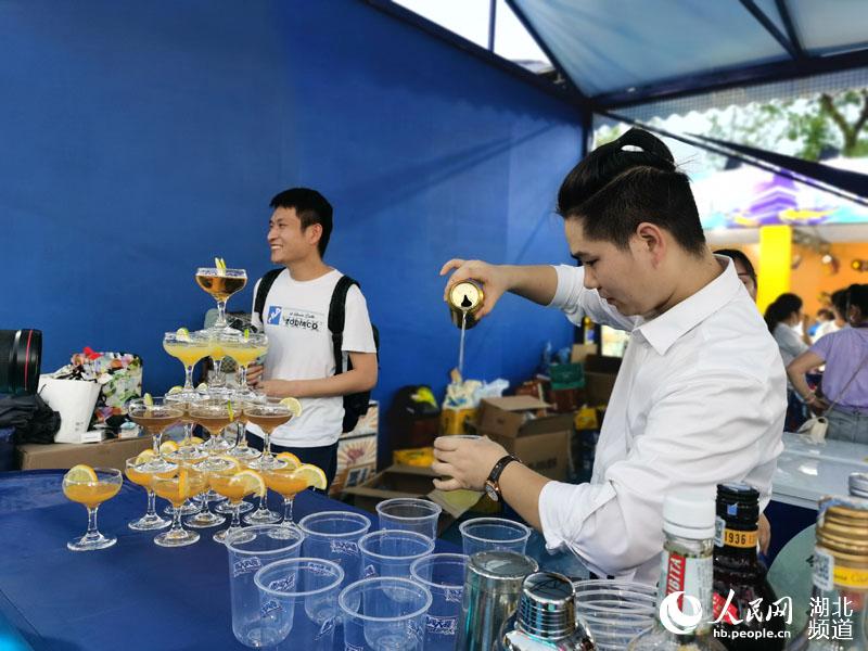 武漢啤酒節在東西湖區碼頭潭公園燃情開幕。（主辦方提供）