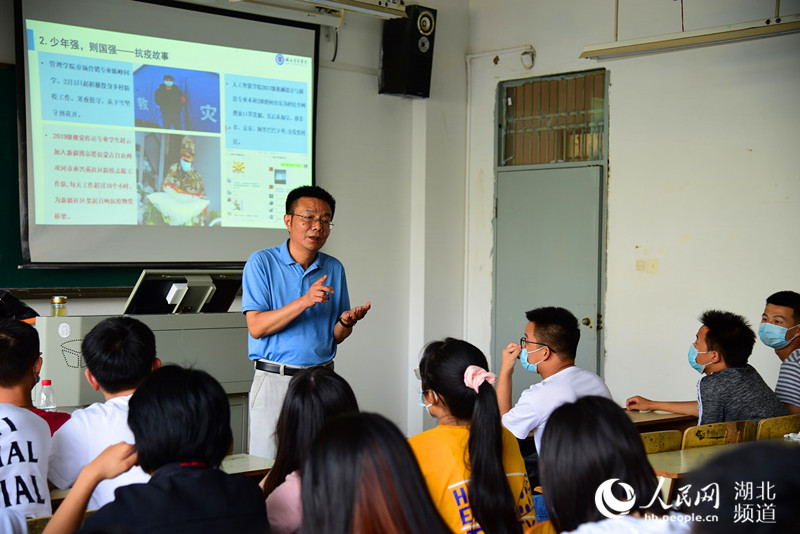 ����ѧԺԺ���������ڿ�ѧ��һ��