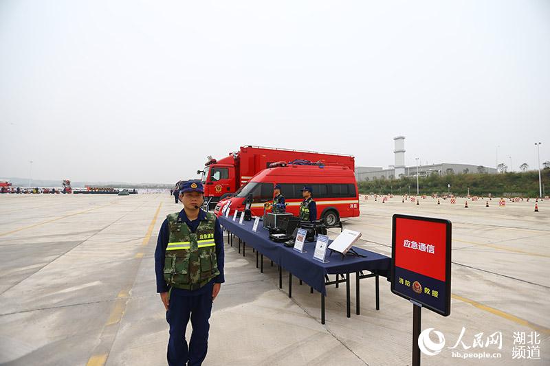 湖北宜昌消防展示專業隊人員編組和裝備（湖北省消防救援總隊供圖）