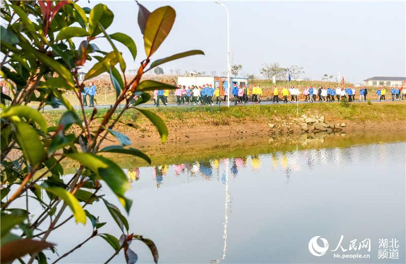 武漢新洲倉埠舉行職工徒步大會 千余徒步愛好者直呼“生態好”【5】