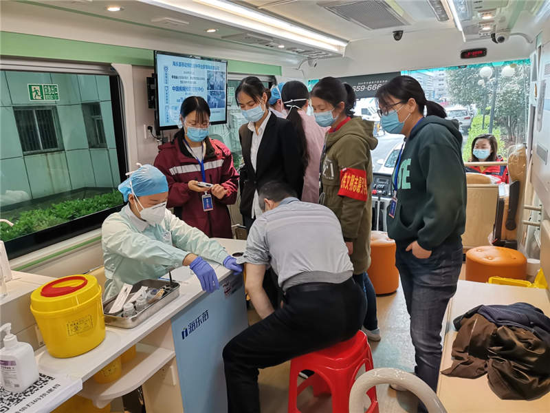 �人����������ֶ�������1000֧���������š�2��