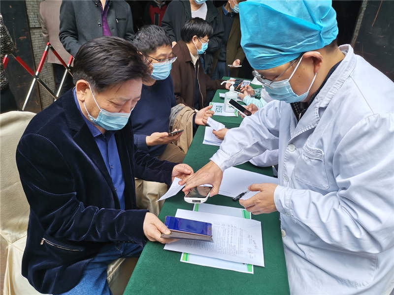 �人����������ֶ�������1000֧���������š�4��