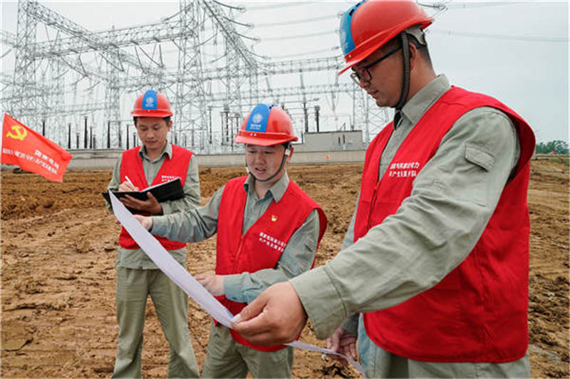 �������Ź��繫˾Ա����1000ǧ������վ��������ͨһƽ�������ֳ�����չ����ƽ��������������ҵ����������