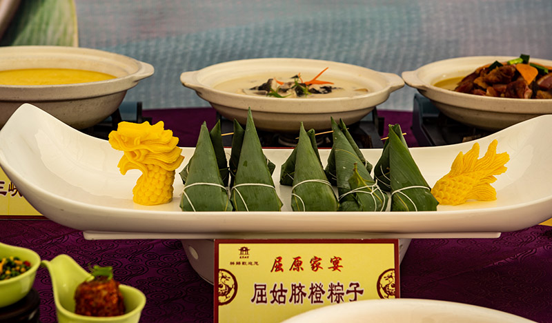 “牛蒡杯”中國生態旅游宴席。鄭家裕攝