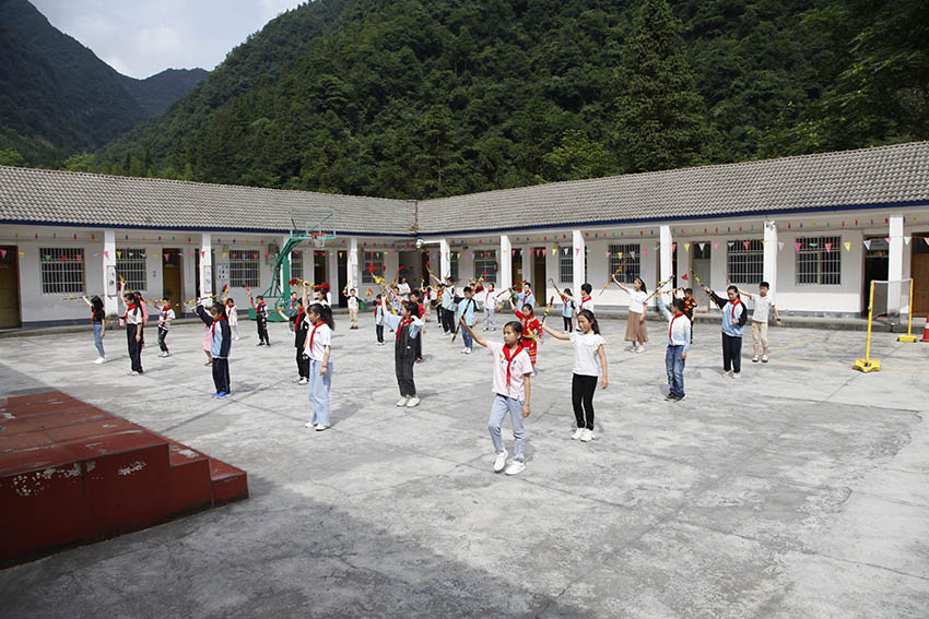 �������ѧԺ����֧�̣��ذ����ض�ͯ ��Ϫǣ�����Ρ�9��