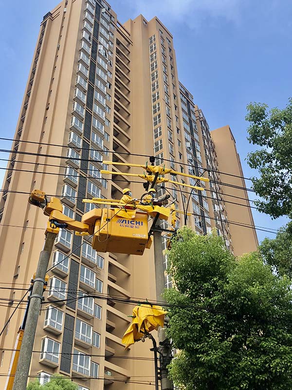 荊州電力為隔離點醫院施工 保障“雙電源”供電【2】