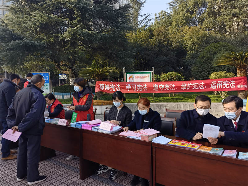 12��2�գ������ؾٰ조12��4���ܷ��ռ�����������ֳ��������չ̨ΪȺ���ṩ����������ѯ���������