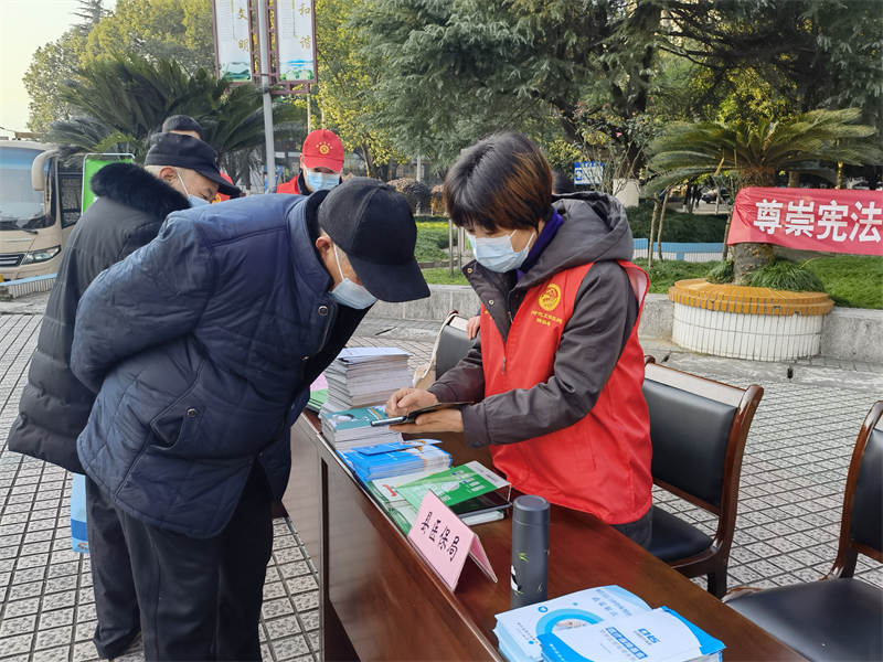 ������ҽ���ֹ�����Ա�����˽��ܵ���ҽ��֧��ƾ֤���������