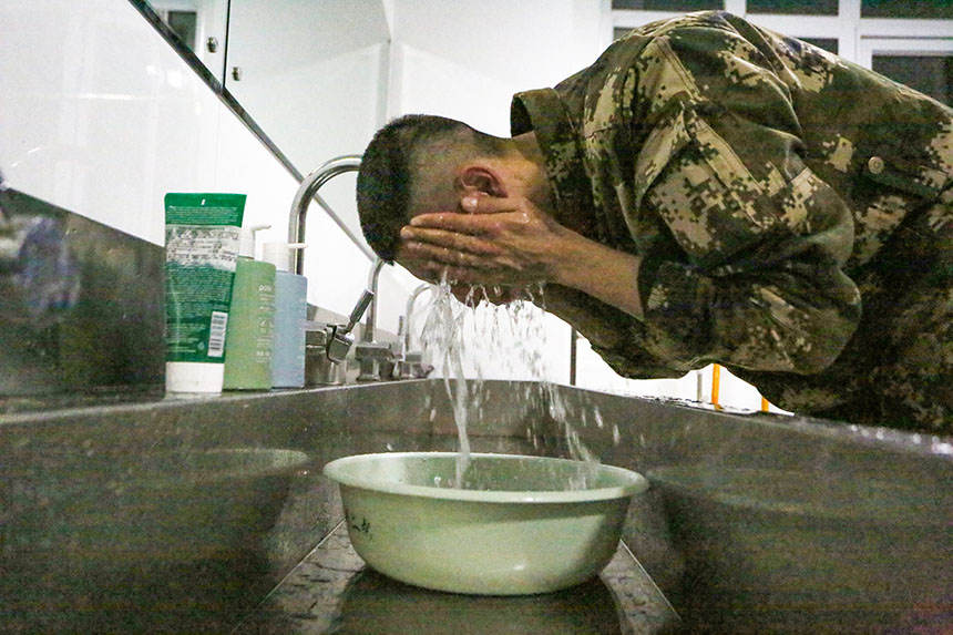 打上一盆熱心水