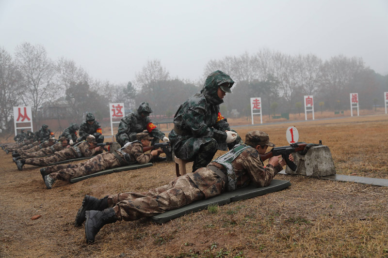 闻令而动练为战 武汉警备区新年度开训向实战靠拢(图3)