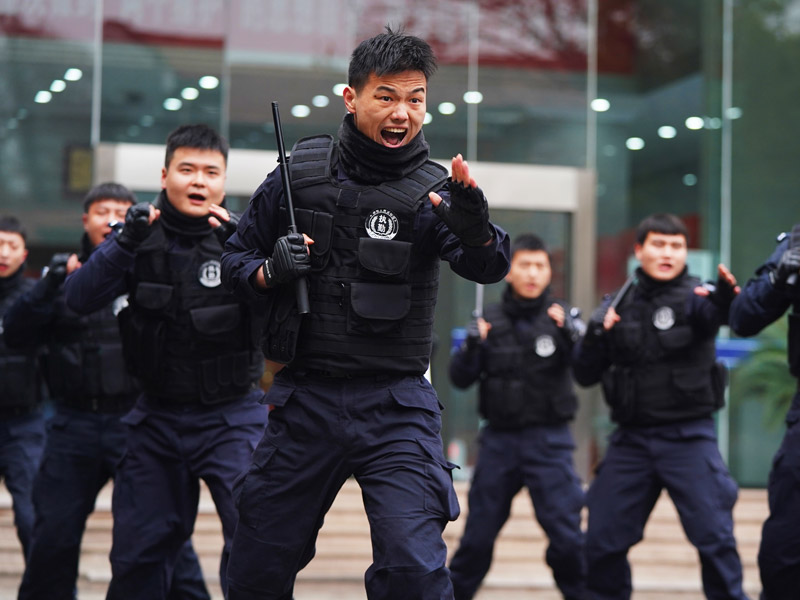 武漢市公安局武昌分局開展“110警營開放日”活動。孫遜攝