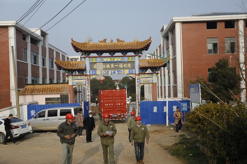 國網鄂州梁子湖供電公司黨員干部下沉走訪，確保春節群眾用上舒心電。