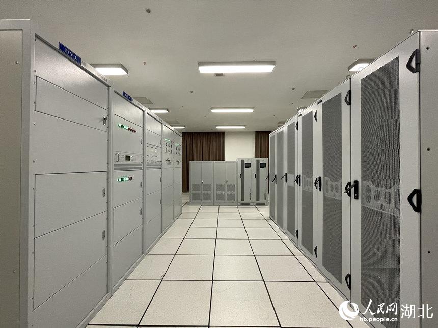 �人�����ͨ�����������Ļ����������� ������