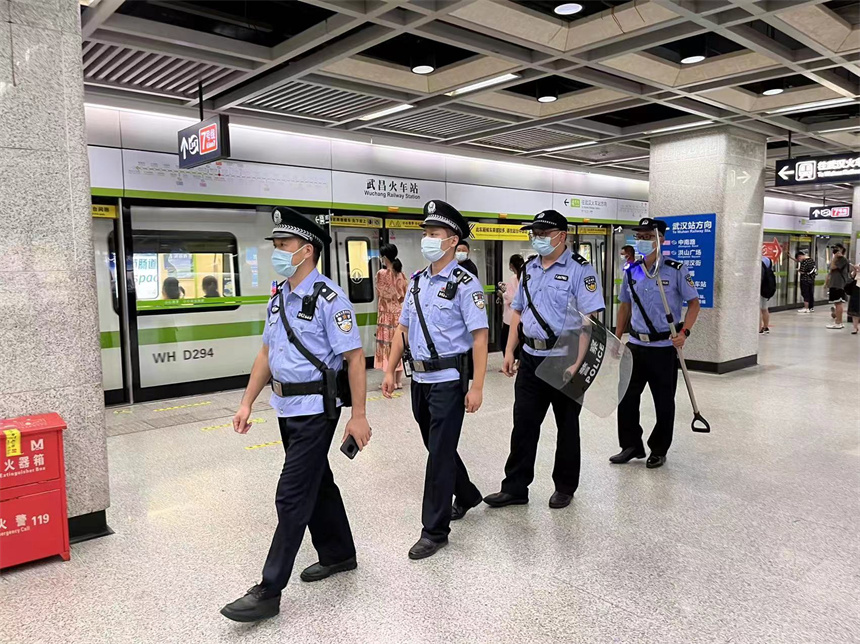 武汉公安纵深推进“百日行动” 守护“烟火气”让平安“看得见”