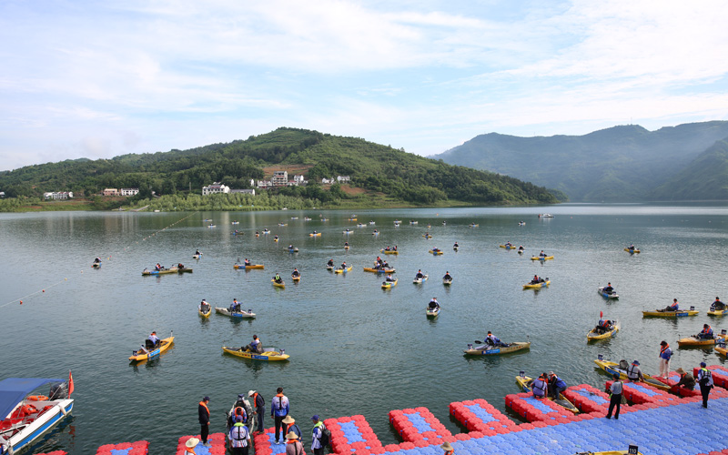 中国路亚舟钓大赛连续四年在竹山圣水湖举行。竹山文旅局供图