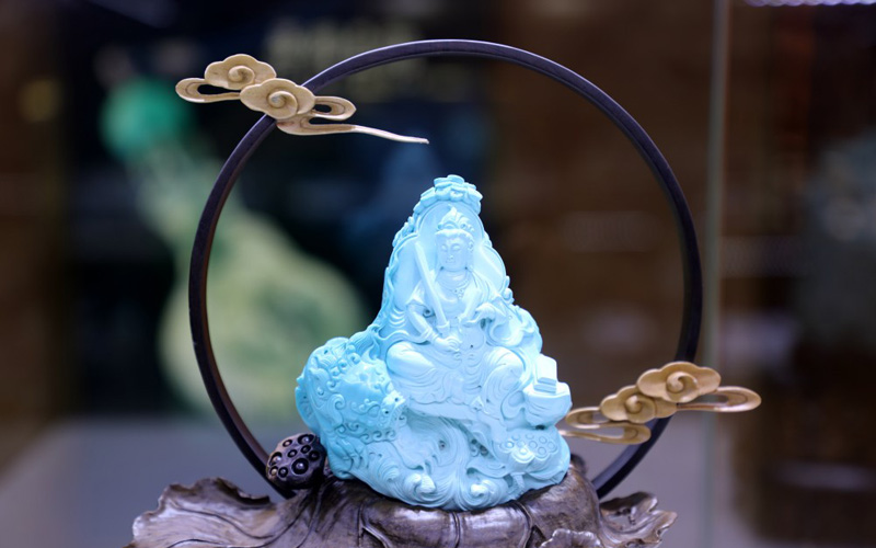 竹山绿松石工艺品“王母”