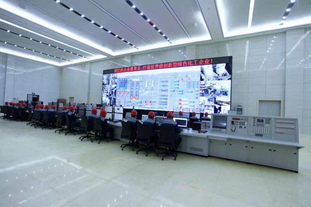 祥云集团智能化中央控制室。