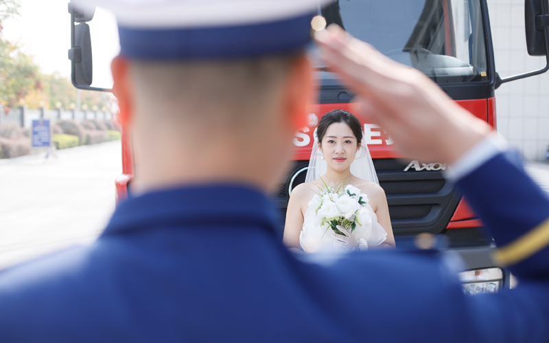 刘煜东和高晓璐的婚纱照。受访者供图