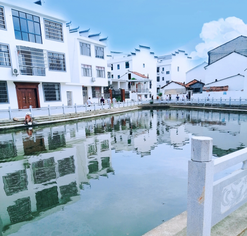 湖北省黄冈市黄梅县五祖镇刘岳社区。