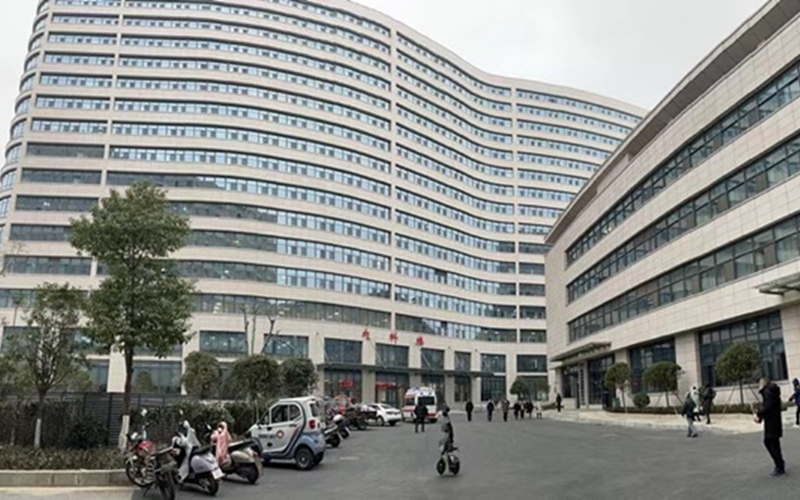湖北随州中心医院提前启用新内科大楼 。
