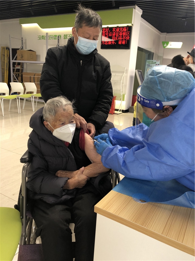 疫苗接種進社區。王偉攝