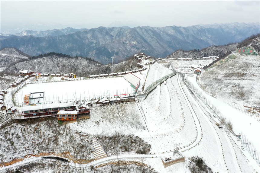 湖北保康：冬雪落山村 清新似水墨【7】