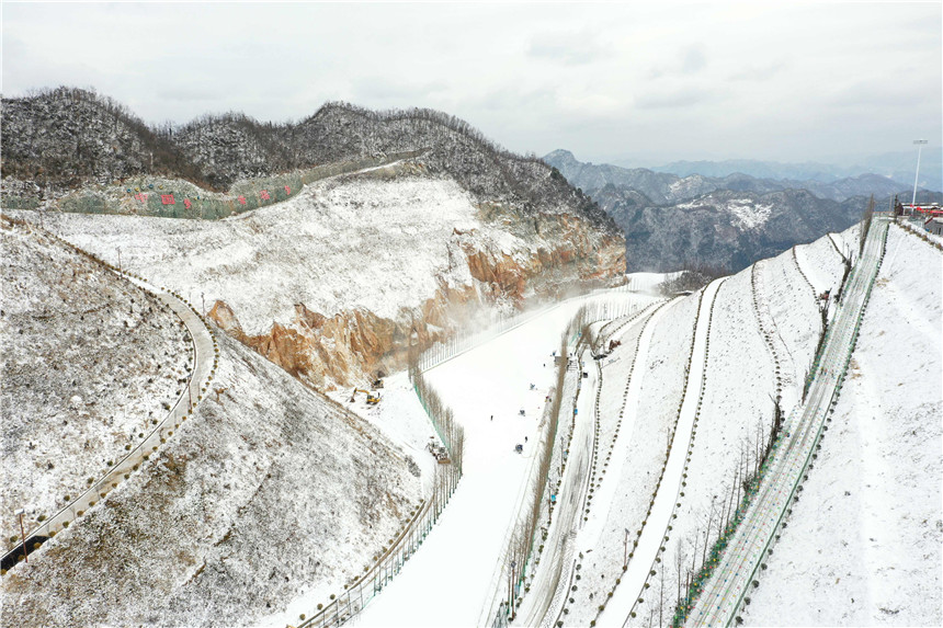 湖北保康：冬雪落山村 清新似水墨【8】