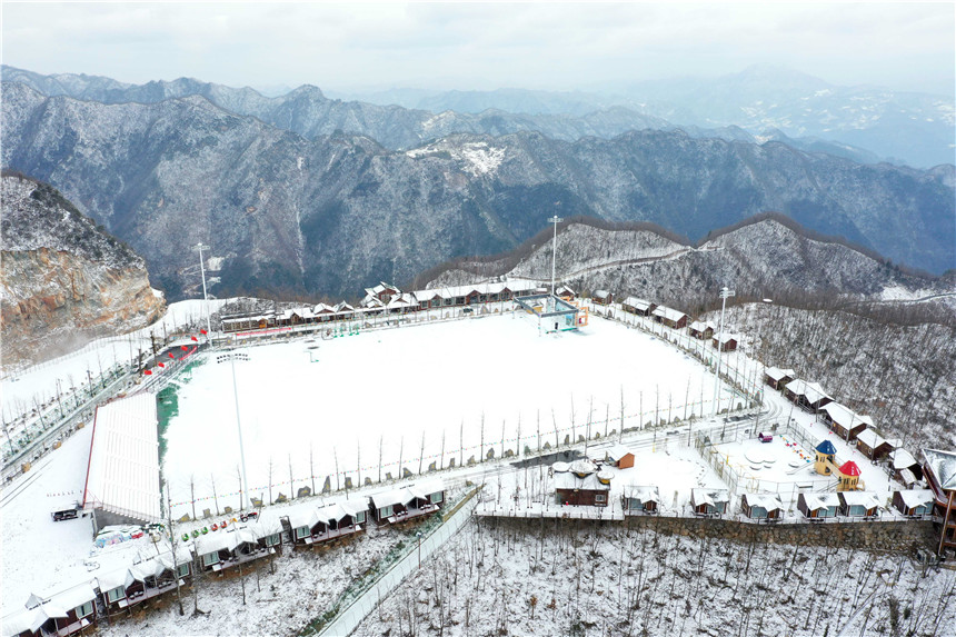 湖北保康：冬雪落山村 清新似水墨【15】